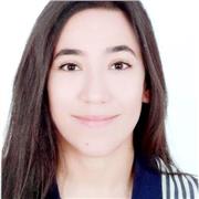 Je suis une étudiante tunisienne passionnée par ma langue maternelle je voulais bien partager mes connaissances avec vous